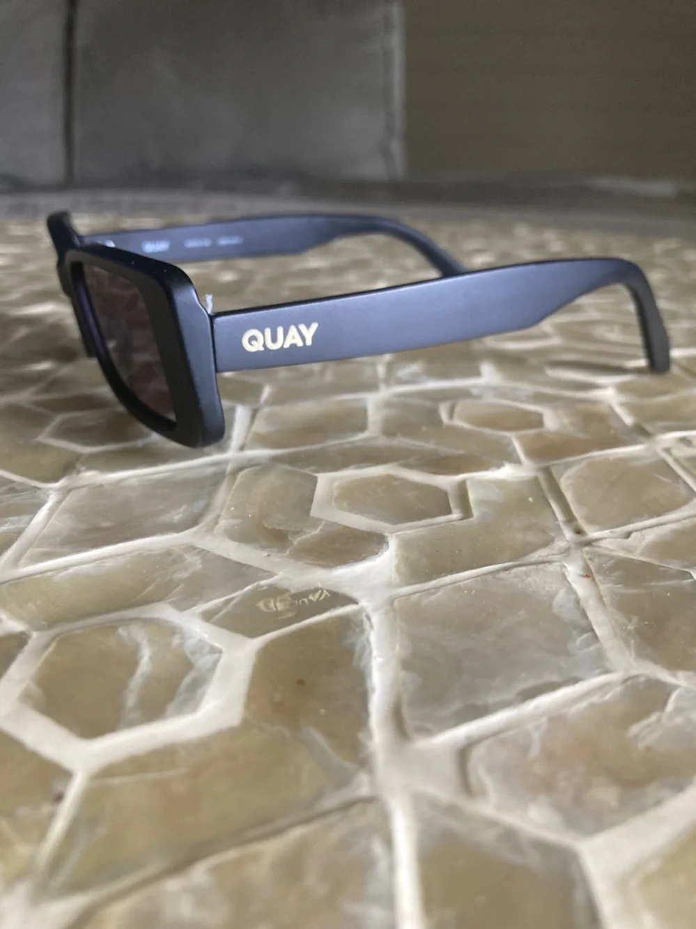 NEW!  Quay Australia Art School 36mm Rectangle Sunglasses